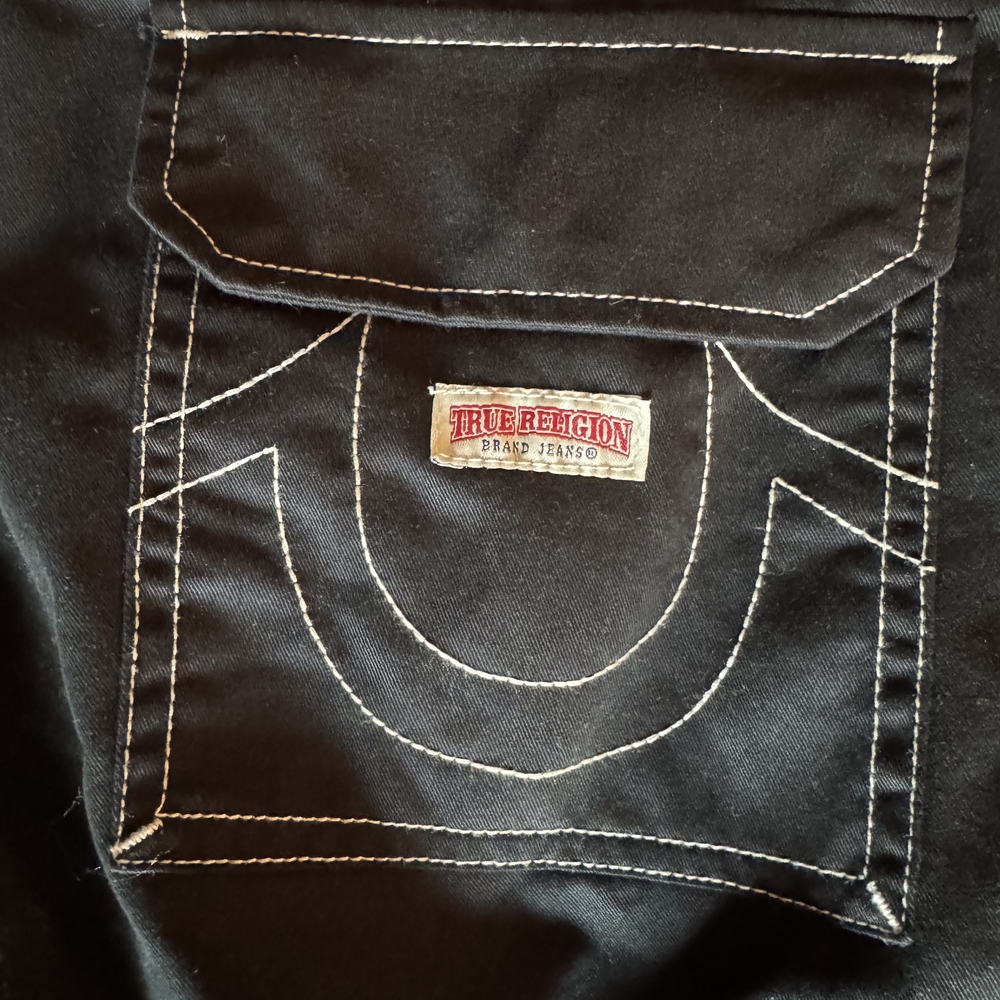 True Religion Black Jeans with White Stitching - Picture 2 of 7